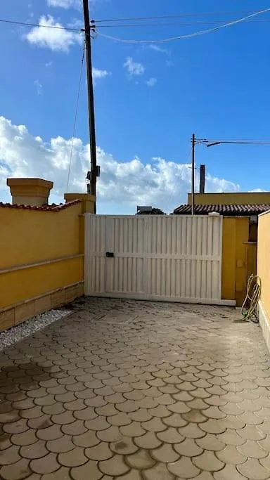 Casa Vacanze Profumo Di Mare Fiumicino 0*,  Italy